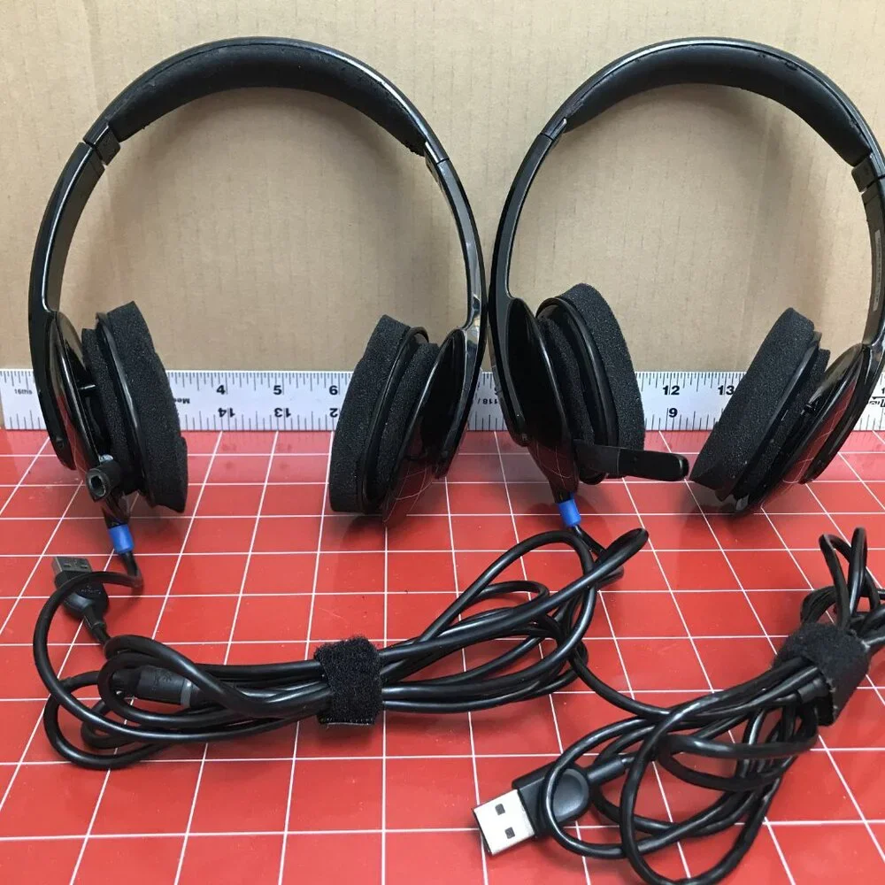 2 Logitech H540 USB Headsets